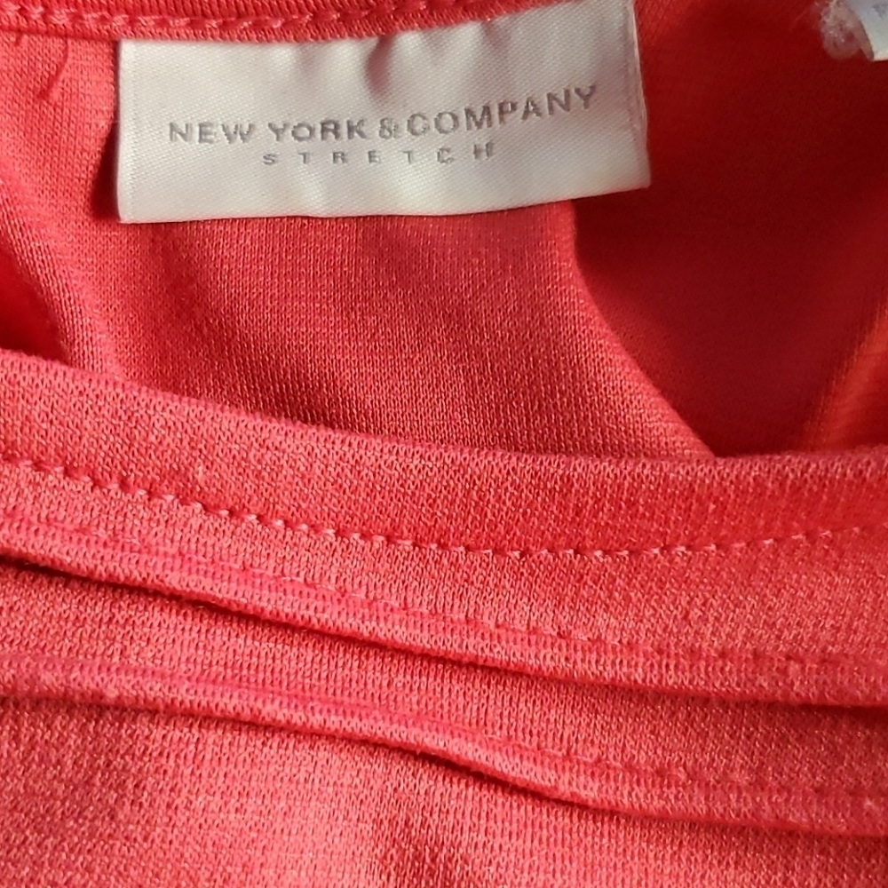 New York and Company Black and Fuchsia Sleeveless - Picture 6 of 8
